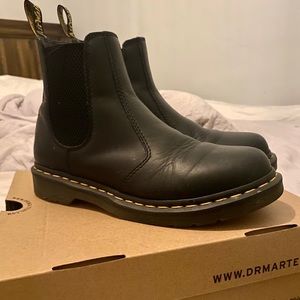 Reposted- Doc Martens Chelsea Boot